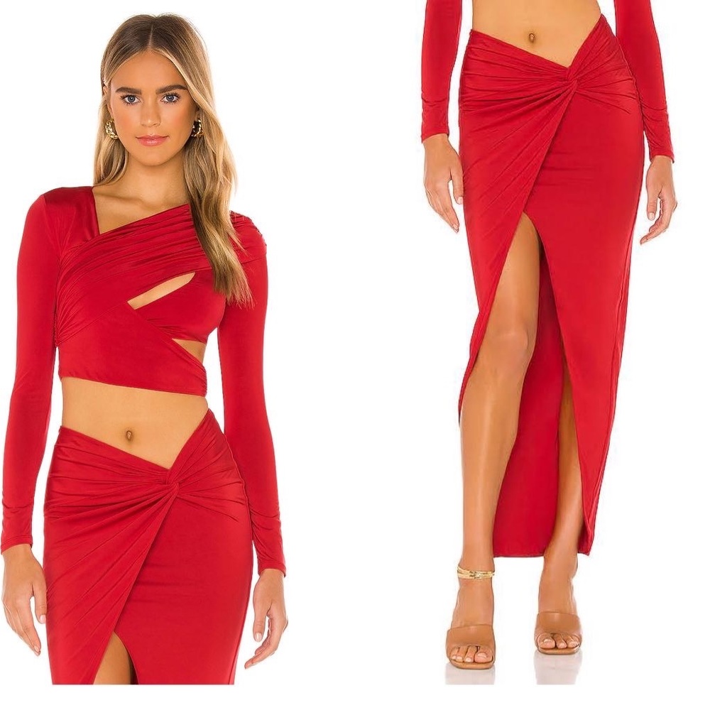 H:ours cyn top M and Camila skirt S ❤️❤️‍🔥